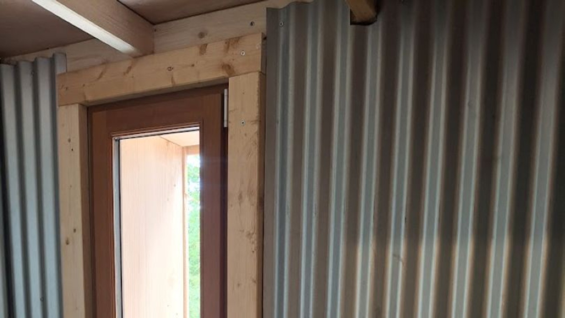 2401 : une maison en pain d’épices avec des problèmes d’humidité